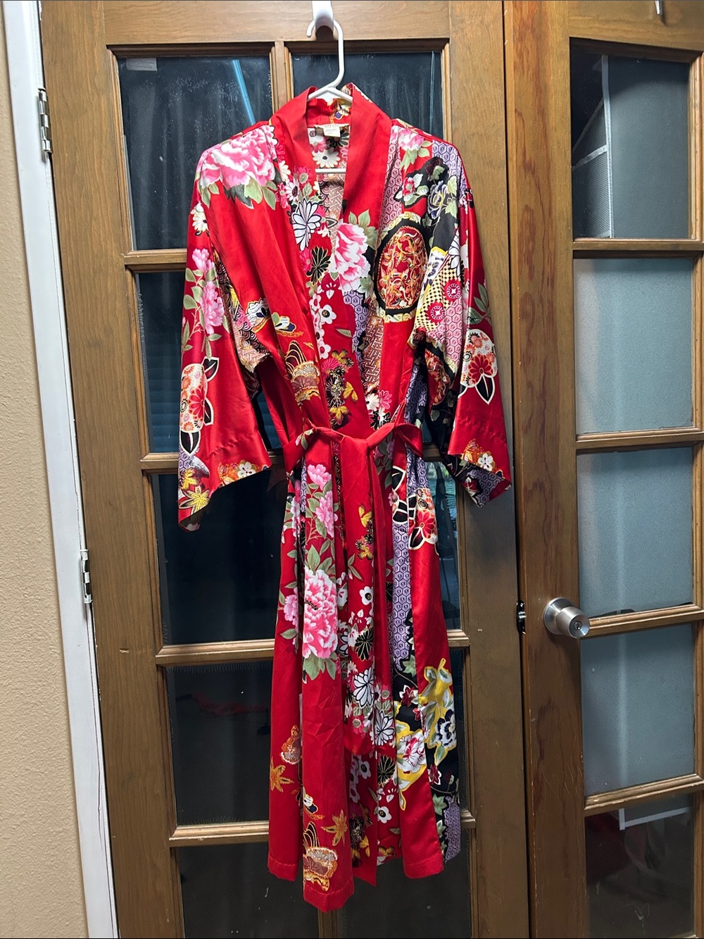 Natori Red Floral Satin Kimono